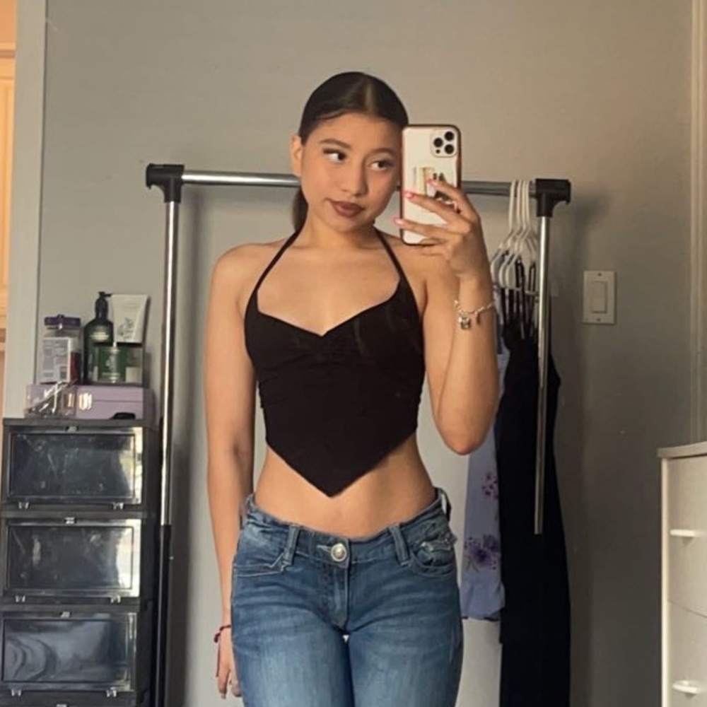 Meet your Posher, Ana